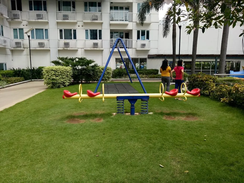 Chin'S Place Sea Residences Moa Manila 0*,